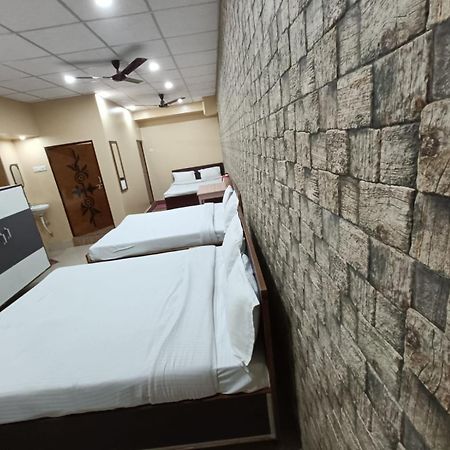 Hotel R D Palace 바라나시 외부 사진